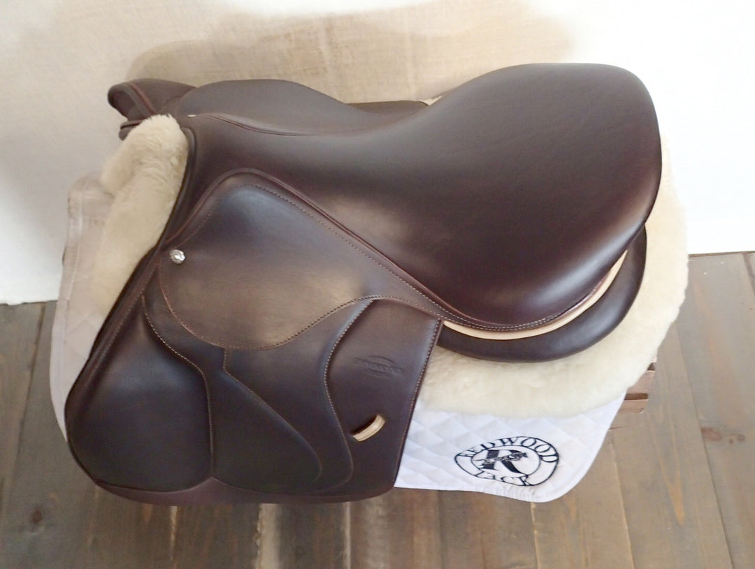 17" Devoucoux Biarritz O Saddle - Full Buffalo - 2023 - 2A Flaps - 4.5" dot to dot