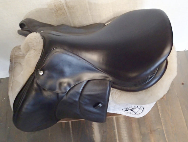 17.5" Voltaire Palm Beach Saddle - Full Buffalo - 2019 - 3AAA Flaps - 5" dot to dot (040)