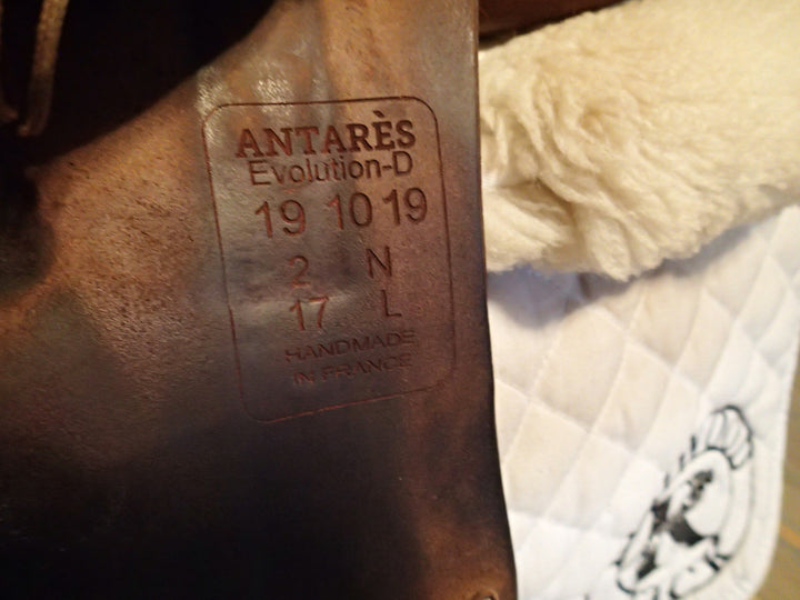 17" Antares Evolution Saddle - 2019 - 2N Flaps - 4.75" dot to dot (041)