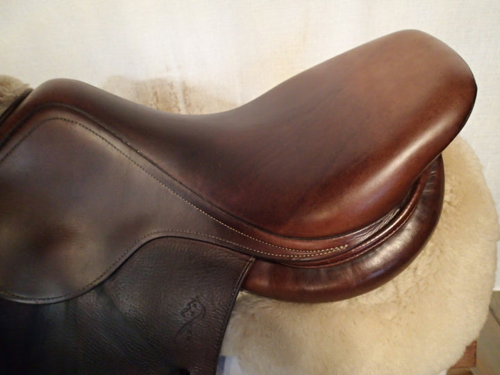 17" Antares Evolution Saddle - 2019 - 2N Flaps - 4.75" dot to dot (041)