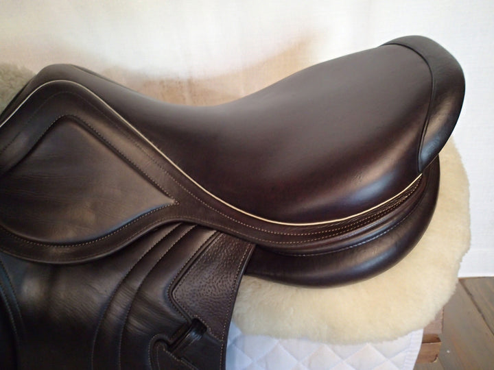 18" CWD Mademoiselle 2Gs Saddle - Full Buffalo - 2018 - 3L Flaps - SE32