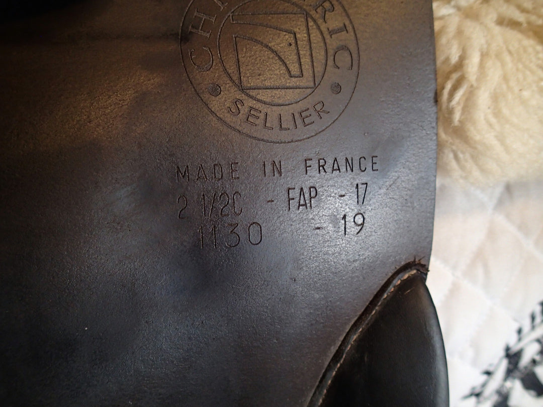 17" Luc Childeric Saddle - 2019 - 5" dot to dot (044)