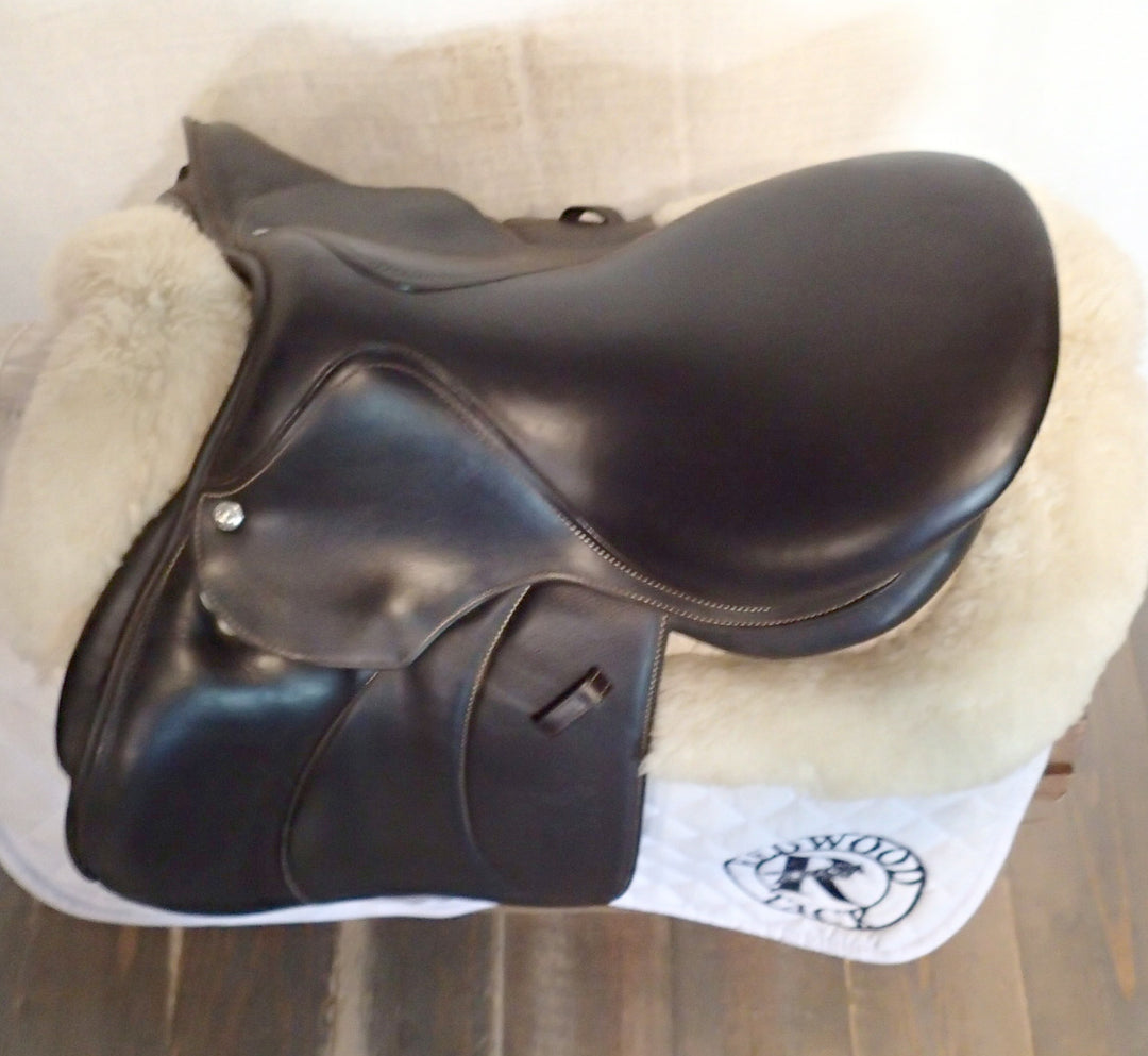 15.5" Voltaire Welli Saddle - Full Buffalo - 2020 - 0A Flaps - 4.75" dot to dot - FIN Panels