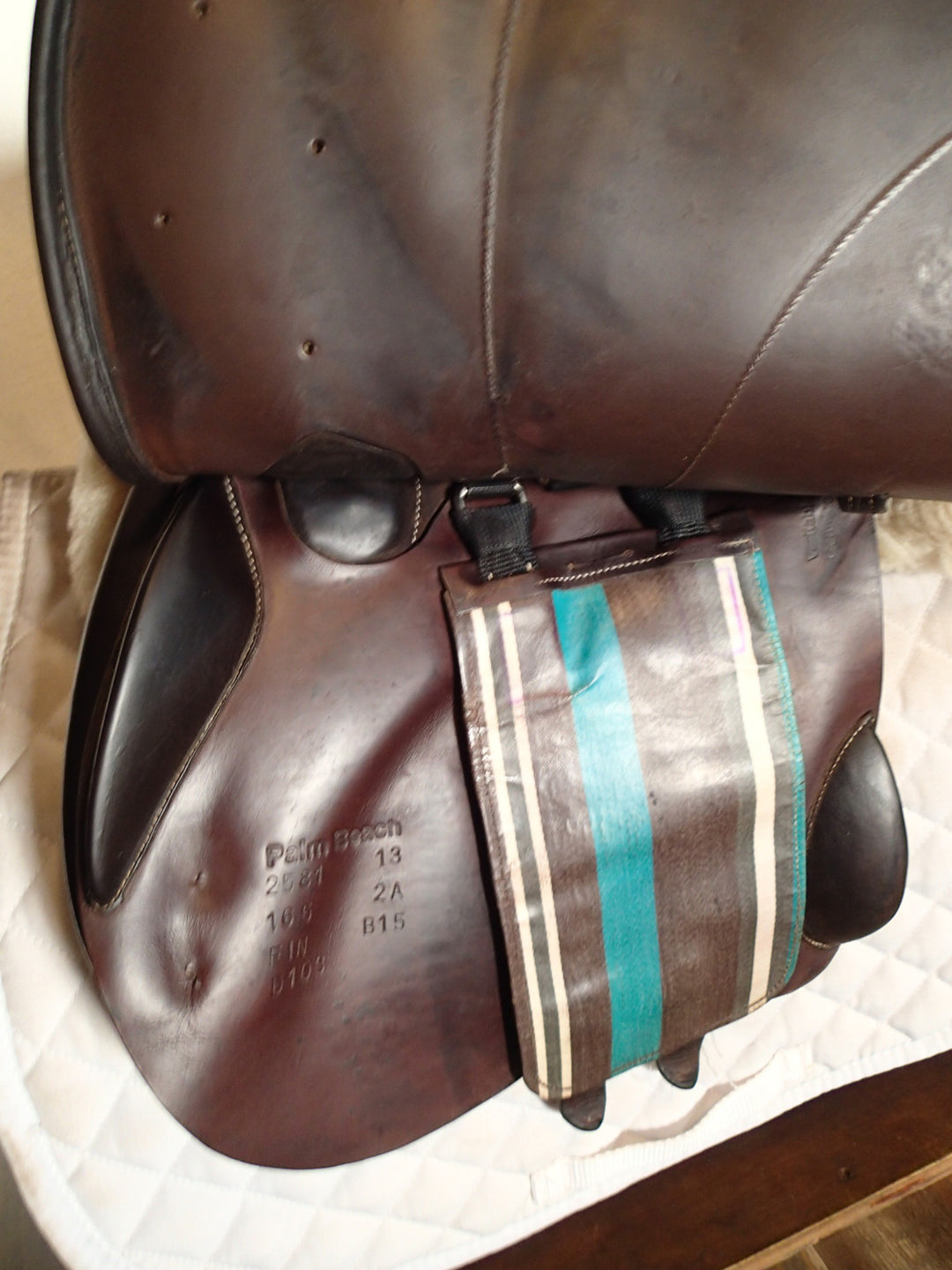 16.5" Voltaire Palm Beach Saddle - Full Buffalo - 2013 - 2A Flaps - 4.75" dot to dot - FIN Panels (049)