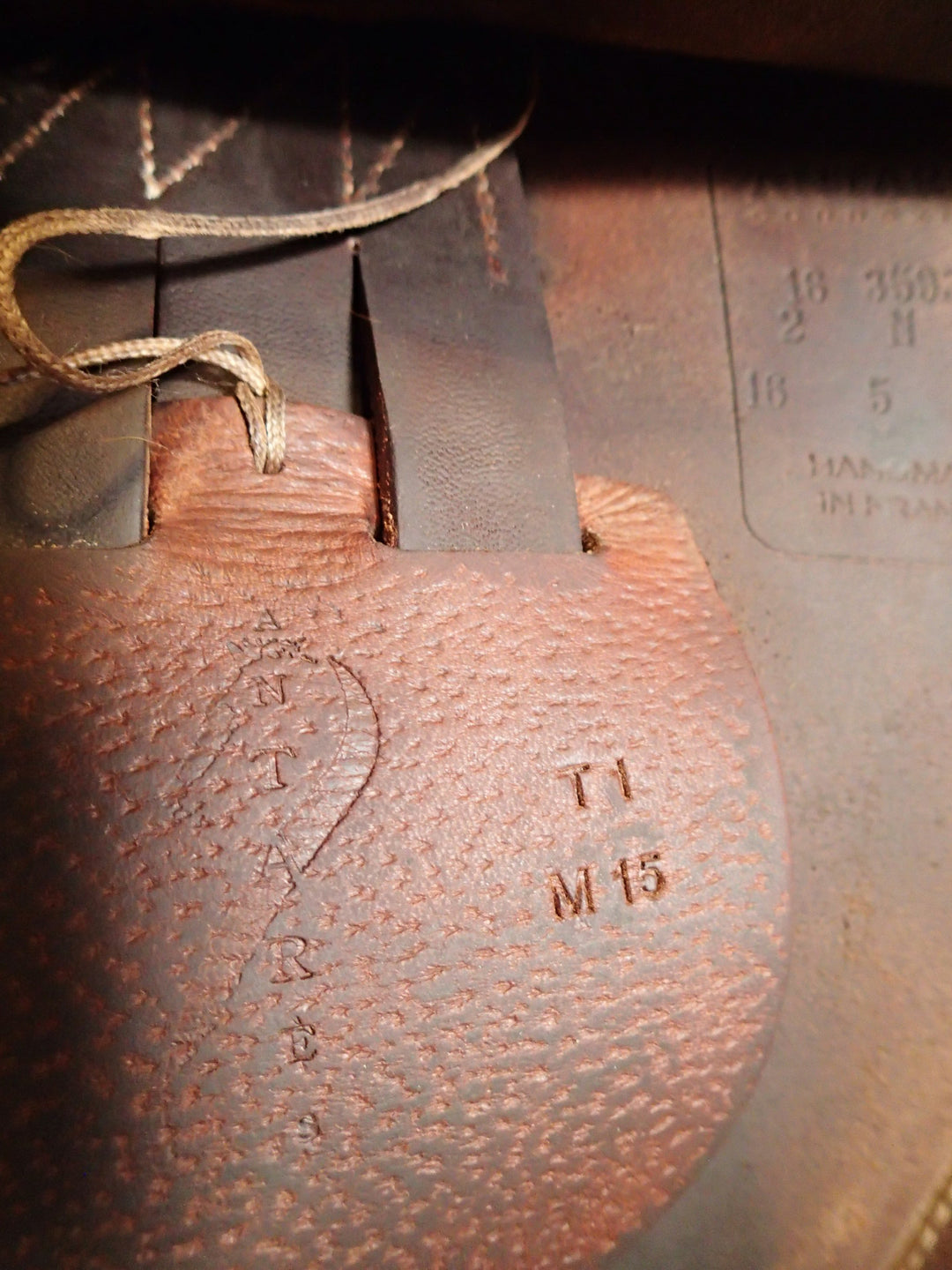 16.5" Antares Connexion Saddle - 2016 - 1N Flaps - 5" dot to dot (050)