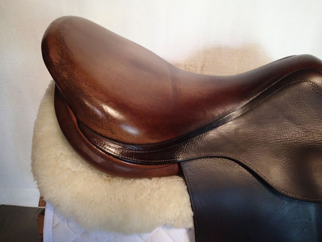 17.5" Antares Saddle - 2003 - 4AB Flaps - 4.75" dot to dot