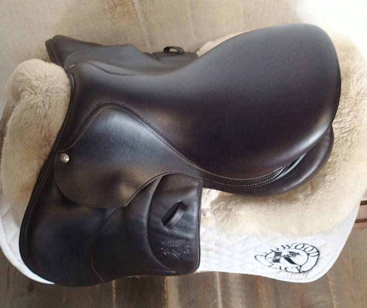 15.5" Voltaire Welli Saddle - Full Buffalo - 2017 - 00 Flaps - 4.75" dot to dot - XFIN Panels (053)