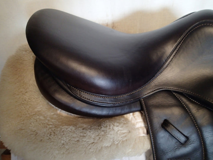 15.5" Voltaire Welli Saddle - Full Buffalo - 2017 - 00 Flaps - 4.75" dot to dot - XFIN Panels (053)