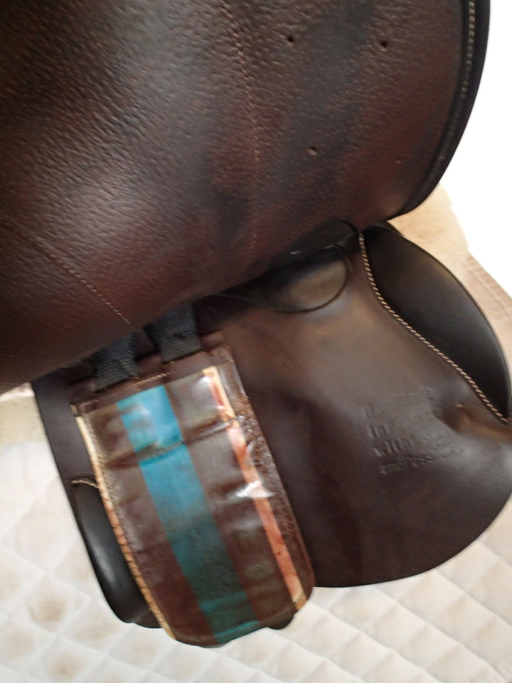 15.5" Voltaire Welli Saddle - Full Buffalo - 2017 - 00 Flaps - 4.75" dot to dot - XFIN Panels (053)