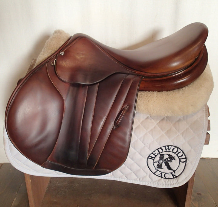 17.5" Butet Premium Saddle - Full Calfskin - 2017 - M Seat - 2.5 Flaps - 4.25" dot to dot (055)