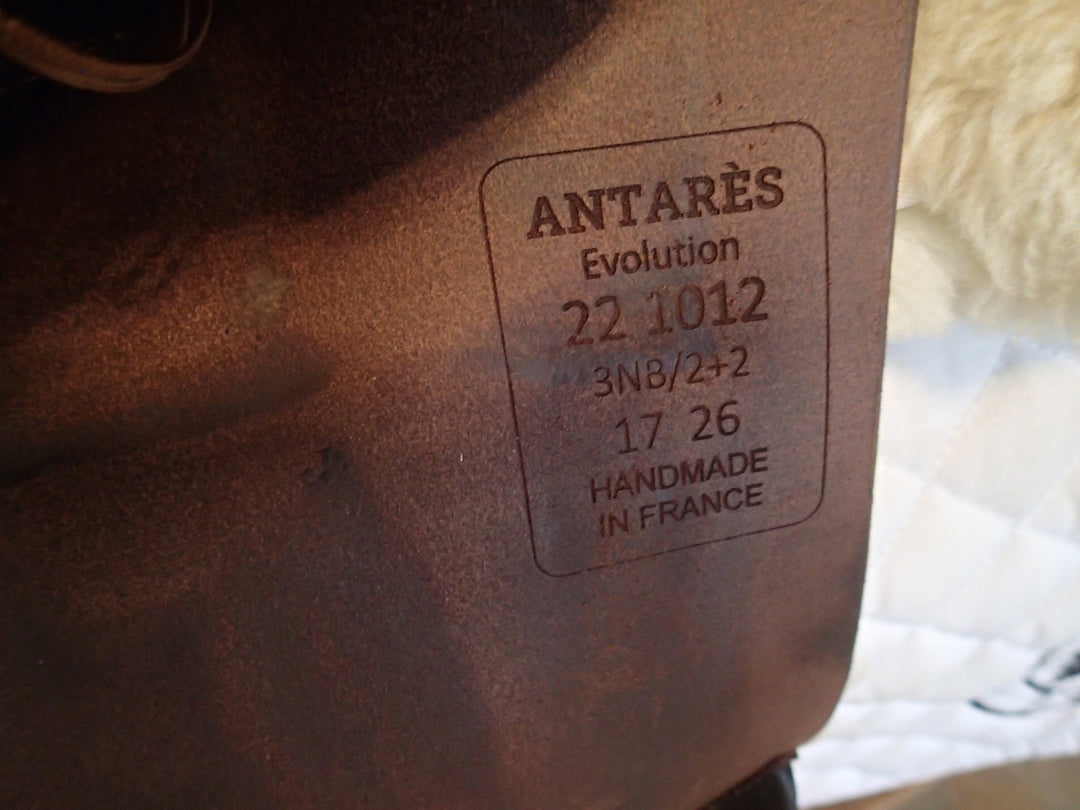 17" Antares Evolution Saddle - 2022 - 3NB Flaps - 4.75" dot to dot