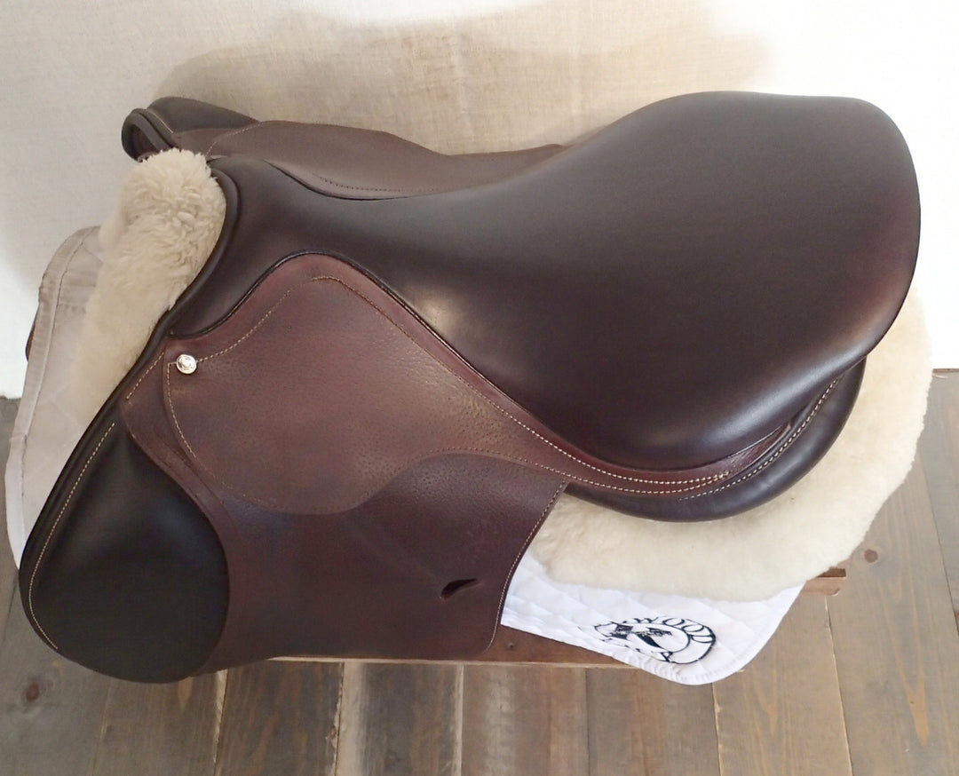 17" Antares Evolution Saddle - 2022 - 3NB Flaps - 4.75" dot to dot