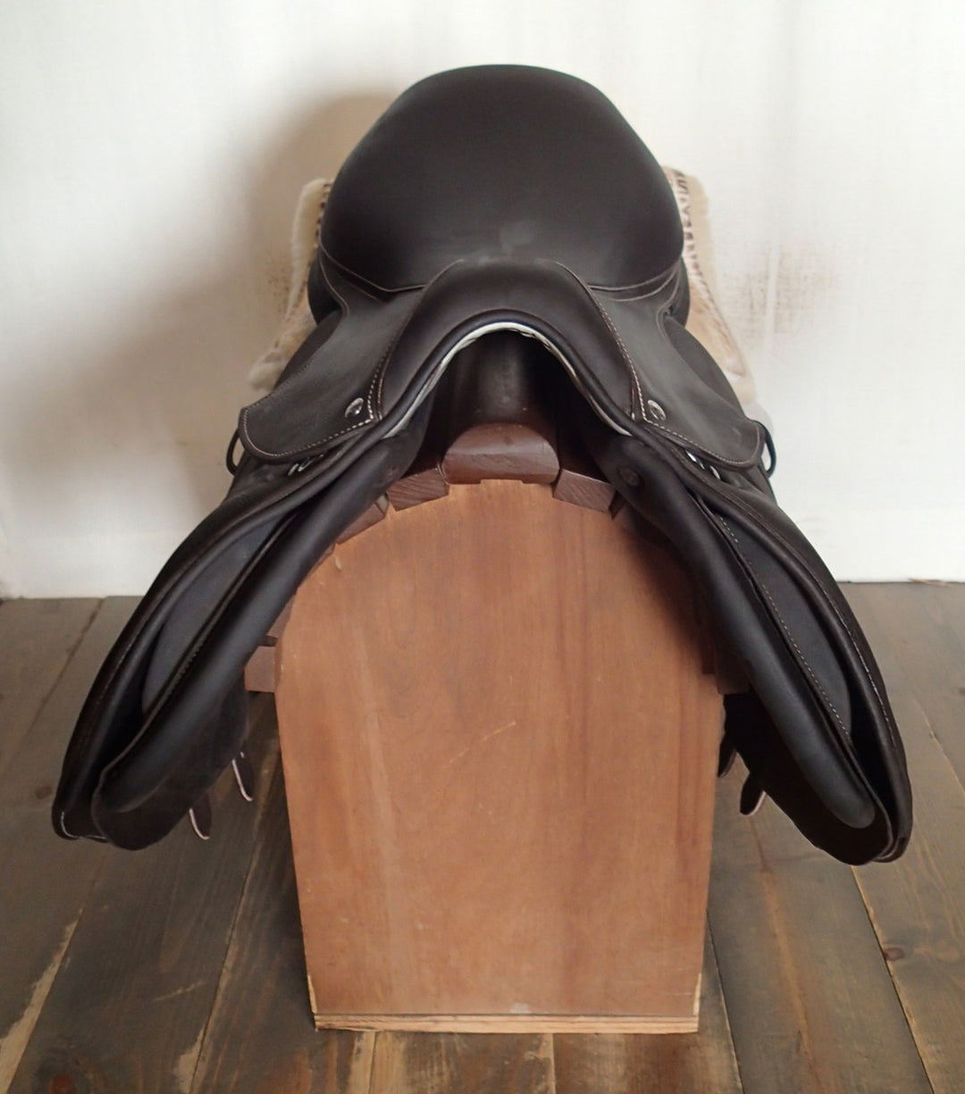 17" Voltaire Palm Beach Saddle - Full Buffalo - 2025 - 2 Flaps - 5" dot to dot - XFIN Panels (059)