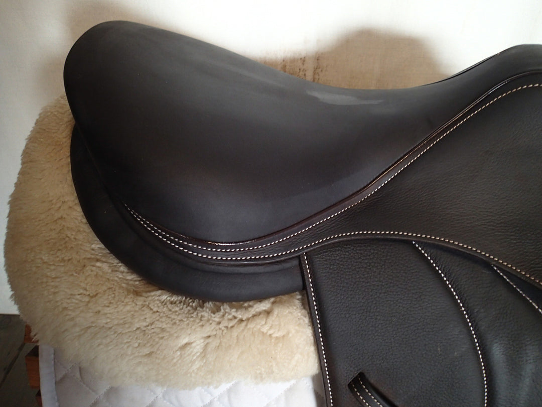 17" Voltaire Palm Beach Saddle - Full Buffalo - 2025 - 2 Flaps - 5" dot to dot - XFIN Panels (059)