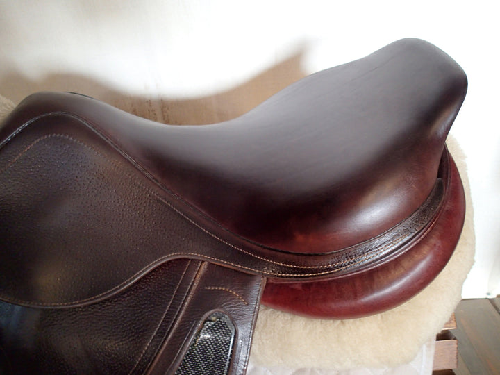 18" CWD 2G Saddle - 2010 - 3C Flaps - SE17 - 4.25" dot to dot (060)