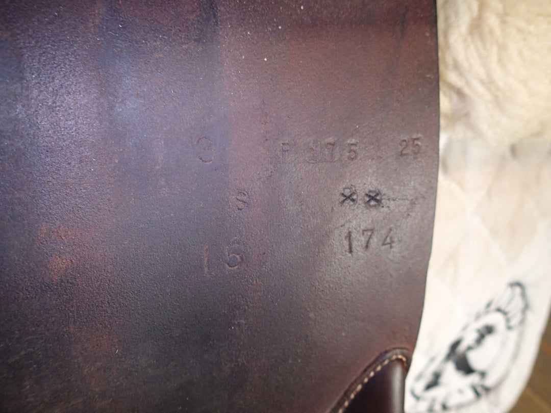 17.5" Butet Premium Saddle - Full Calfskin - P Seat - 3 Flaps - 4.5" dot to dot (075)