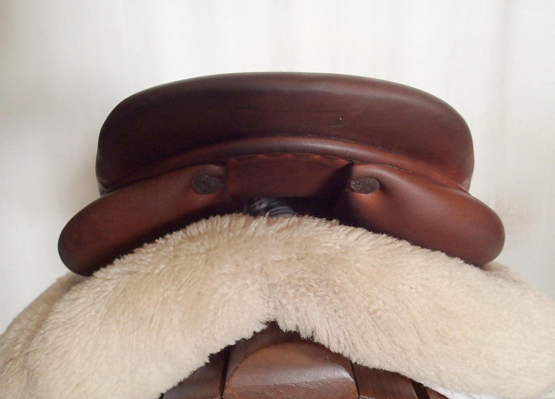 17.5" Butet Premium Saddle - Full Calfskin - 2020 - P Seat - 2.5 Flaps - 4" dot to dot (061)