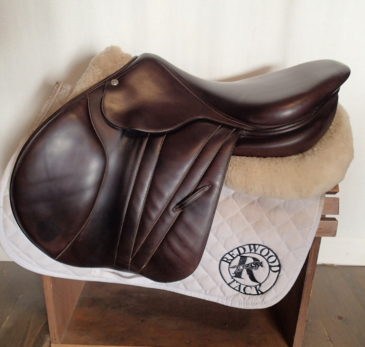 17.5" Butet Premium Saddle - Full Calfskin - P Seat - 3 Flaps - 4.5" dot to dot (075)