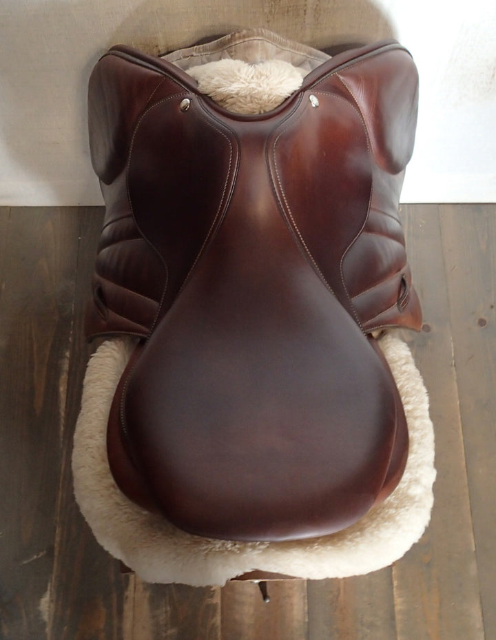 17.5" Butet Premium Saddle - Full Calfskin - 2020 - P Seat - 2.5 Flaps - 4" dot to dot (061)