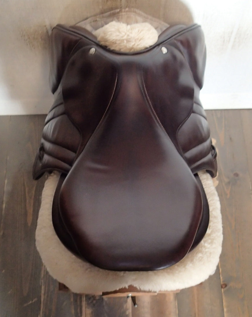 17.5" Butet Premium Saddle - Full Calfskin - P Seat - 3 Flaps - 4.5" dot to dot (075)