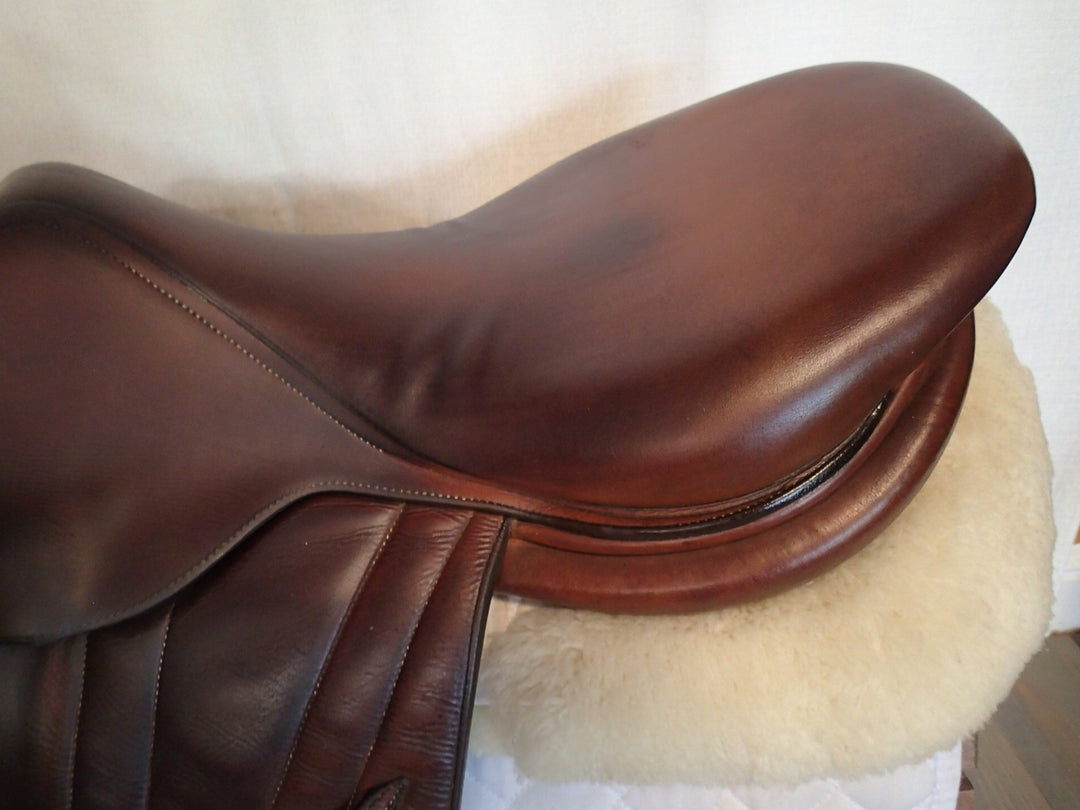 18" Butet Premium Saddle - Full Calfskin - 2014 - M Seat - 2 Flaps - 4.25" dot to dot