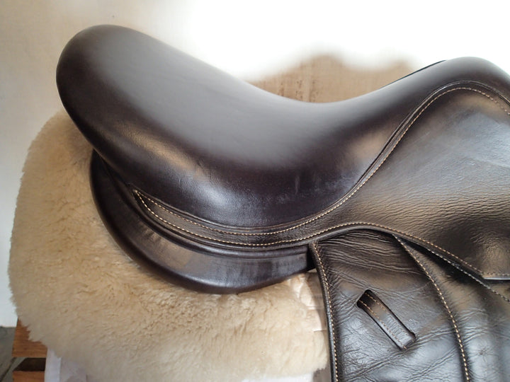 16" Voltaire Welli Saddle - Full Buffalo - 2019 - 0A Flaps - 4.75" dot to dot - XFIN Panels (062)