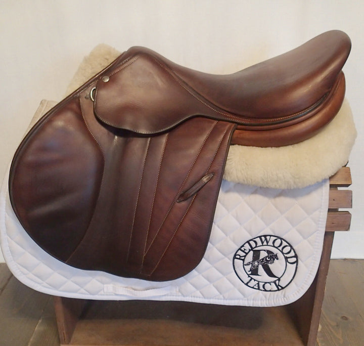 17.5" Butet Premium Saddle - Full Calfskin - 2018 - M Seat - 2.5 Flaps - 4.25" dot to dot