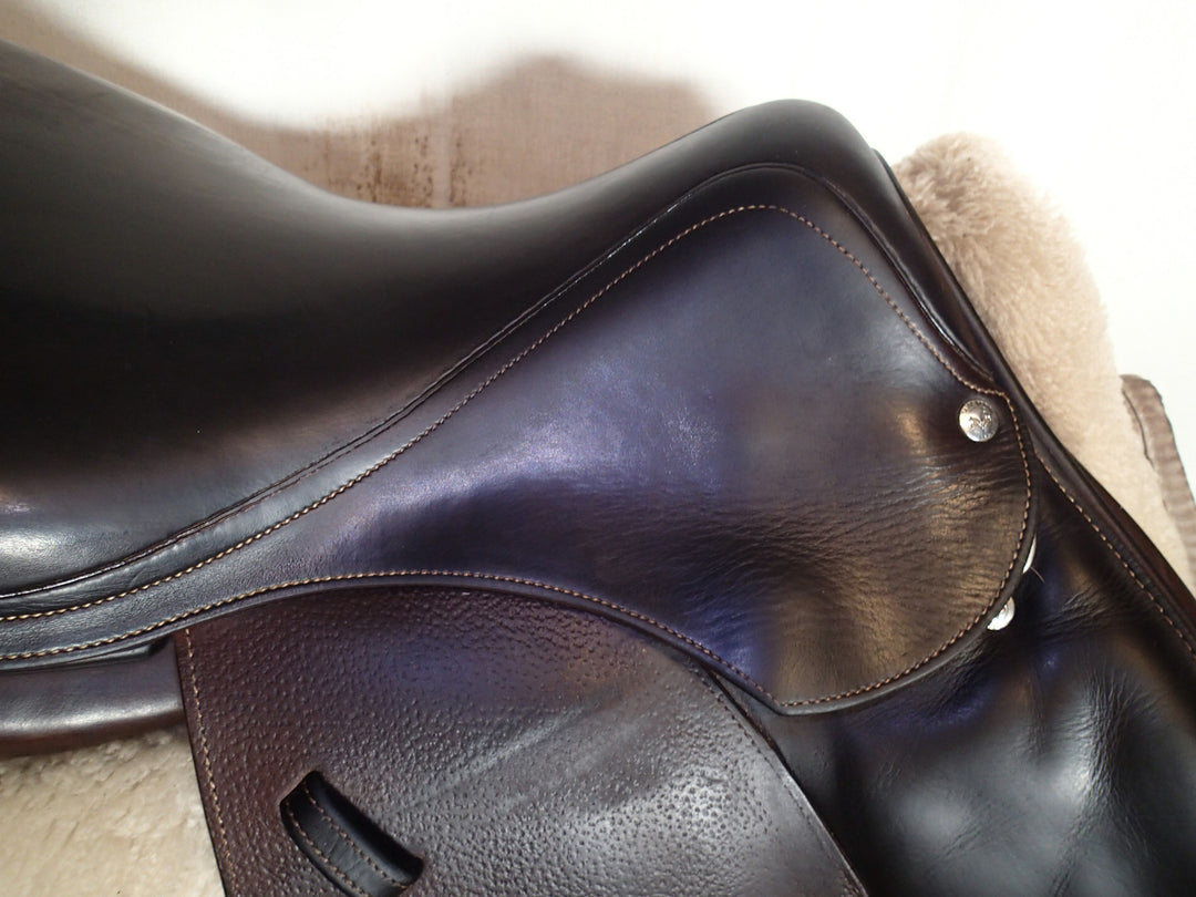 17" Voltaire Palm Beach Saddle - 2015 - 0A Flaps - 4.75" dot to dot - Pro Panels (070)