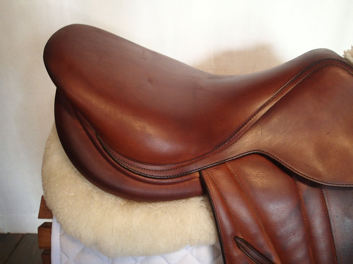 17" Butet Premium Saddle - Full Calfskin - 2018 - L Seat - 2 Flaps - 4.5" dot to dot