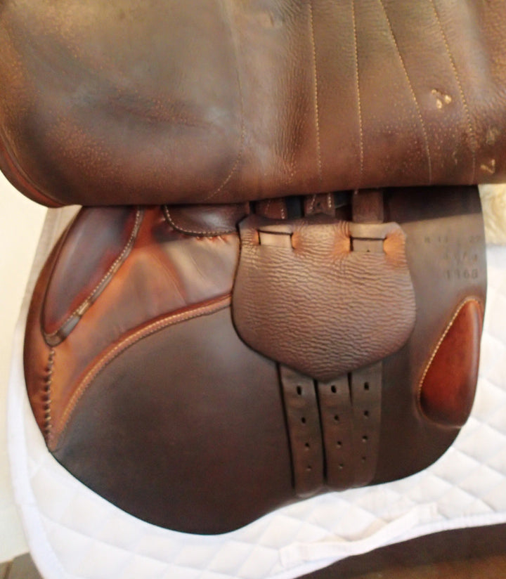 18" Butet Premium Saddle - Full Calfskin - 2015 - M Seat - 2.75 Flaps - 4.5" dot to dot