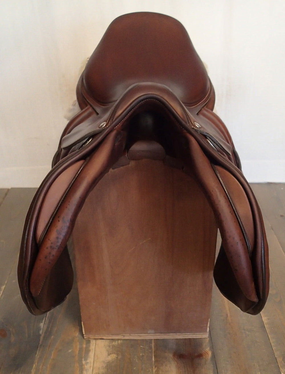 18" Butet Premium Saddle - Full Calfskin - 2015 - M Seat - 2.75 Flaps - 4.5" dot to dot