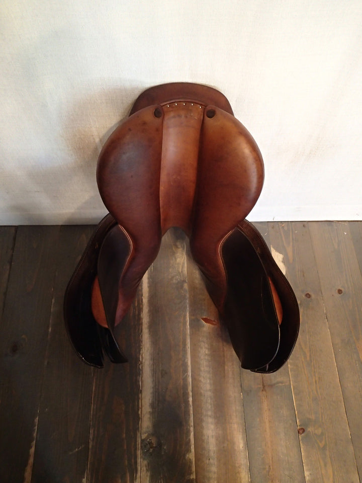 18" Butet Premium Saddle - Full Calfskin - 2015 - M Seat - 2.75 Flaps - 4.5" dot to dot