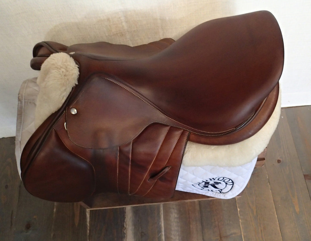 18" Butet Premium Saddle - Full Calfskin - 2015 - M Seat - 2.75 Flaps - 4.5" dot to dot