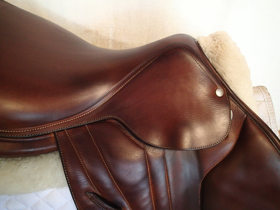 18" Butet Premium Saddle - Full Calfskin - 2015 - M Seat - 2.75 Flaps - 4.5" dot to dot