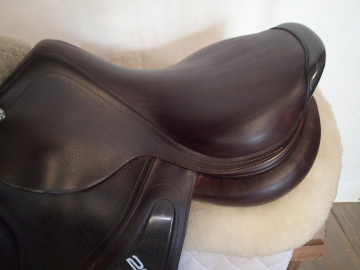 17" CWD 2Gs Saddle - 2014 - 2L Flaps - SE26 - 4.5" dot to dot