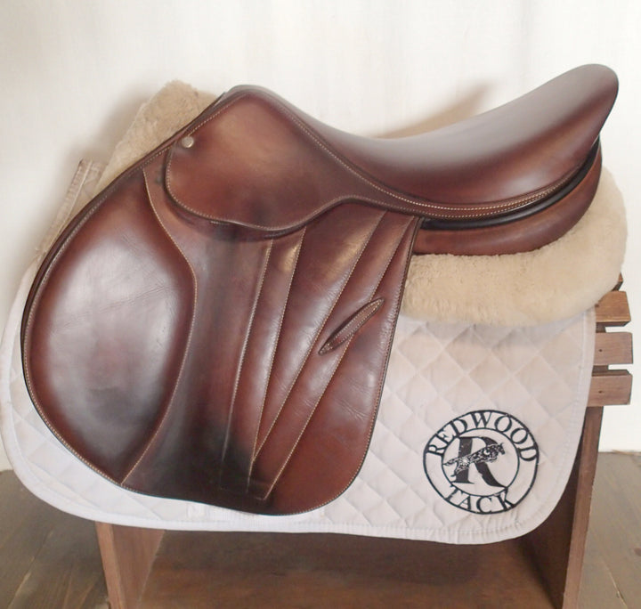 17.5" Butet Premium Saddle - Full Calfskin - 2020 - M Seat - 2.25 Flaps - 4.25" dot to dot (077)