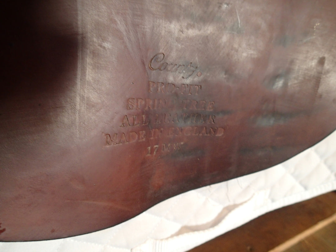 17" County Saddle - 2010 - MW tree - Wool Flocked (079)