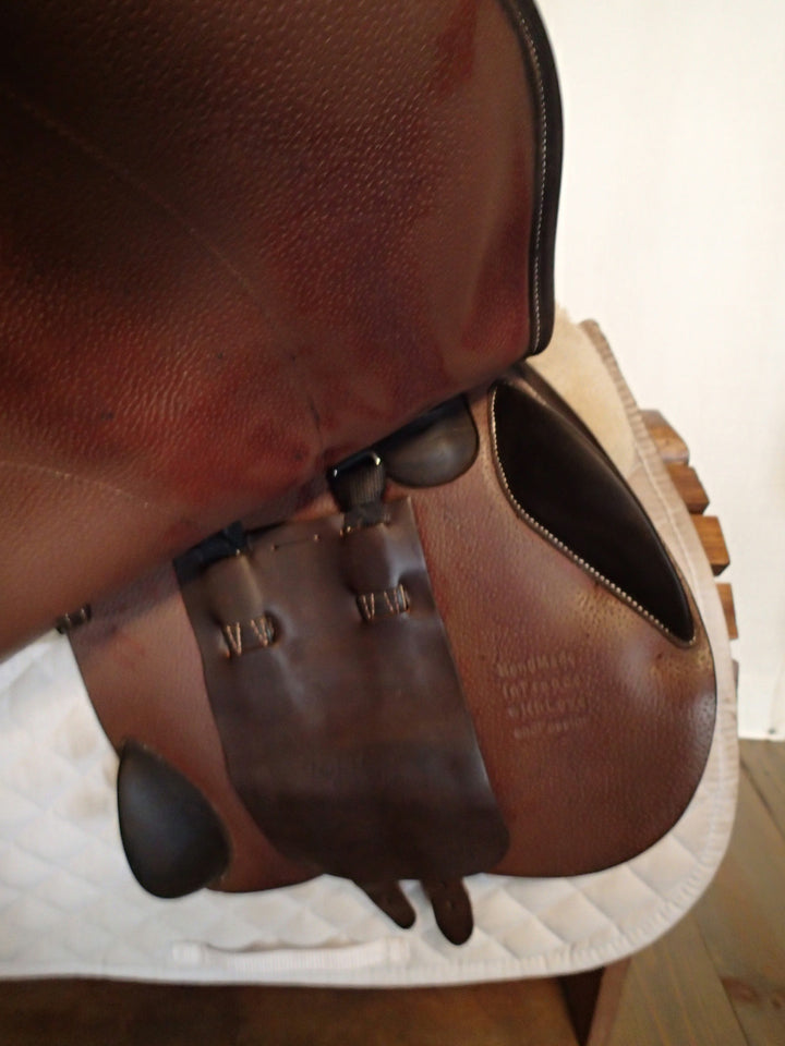 17" Voltaire Stuttgart Saddle - Full Buffalo - 2022 - 2A Flaps - 4.75" dot to dot - Pro Panels (080)