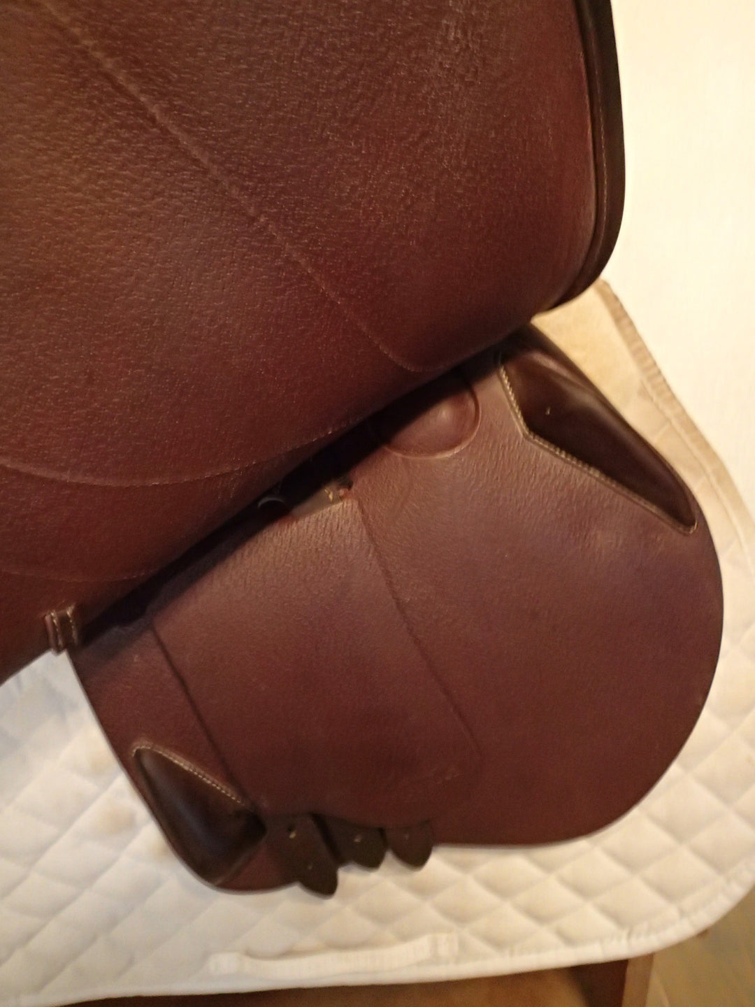 17" Devoucoux Biarritz O Saddle - Full Buffalo - 2023 - 3A Flaps - 4.5" dot to dot (081)