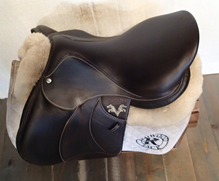 17" Voltaire Stuttgart Saddle - Full Buffalo - 2022 - 2A Flaps - 4.75" dot to dot - Pro Panels (083)