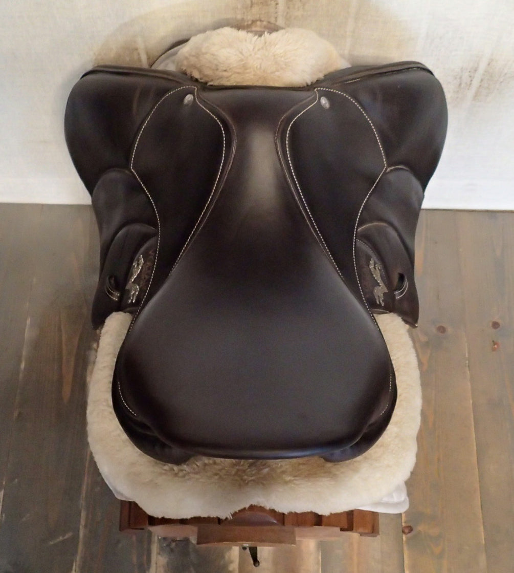 17" Voltaire Stuttgart Saddle - Full Buffalo - 2022 - 2A Flaps - 4.75" dot to dot - Pro Panels (083)