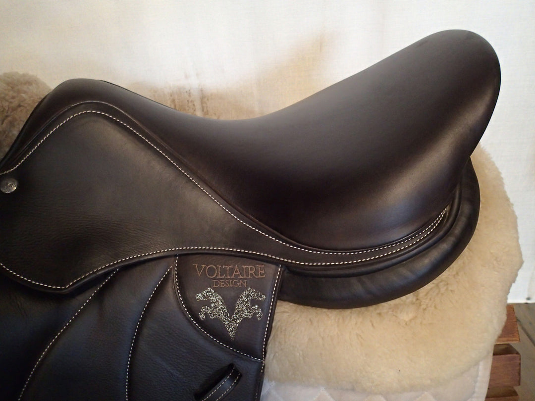 17" Voltaire Stuttgart Saddle - Full Buffalo - 2022 - 2A Flaps - 4.75" dot to dot - Pro Panels (083)