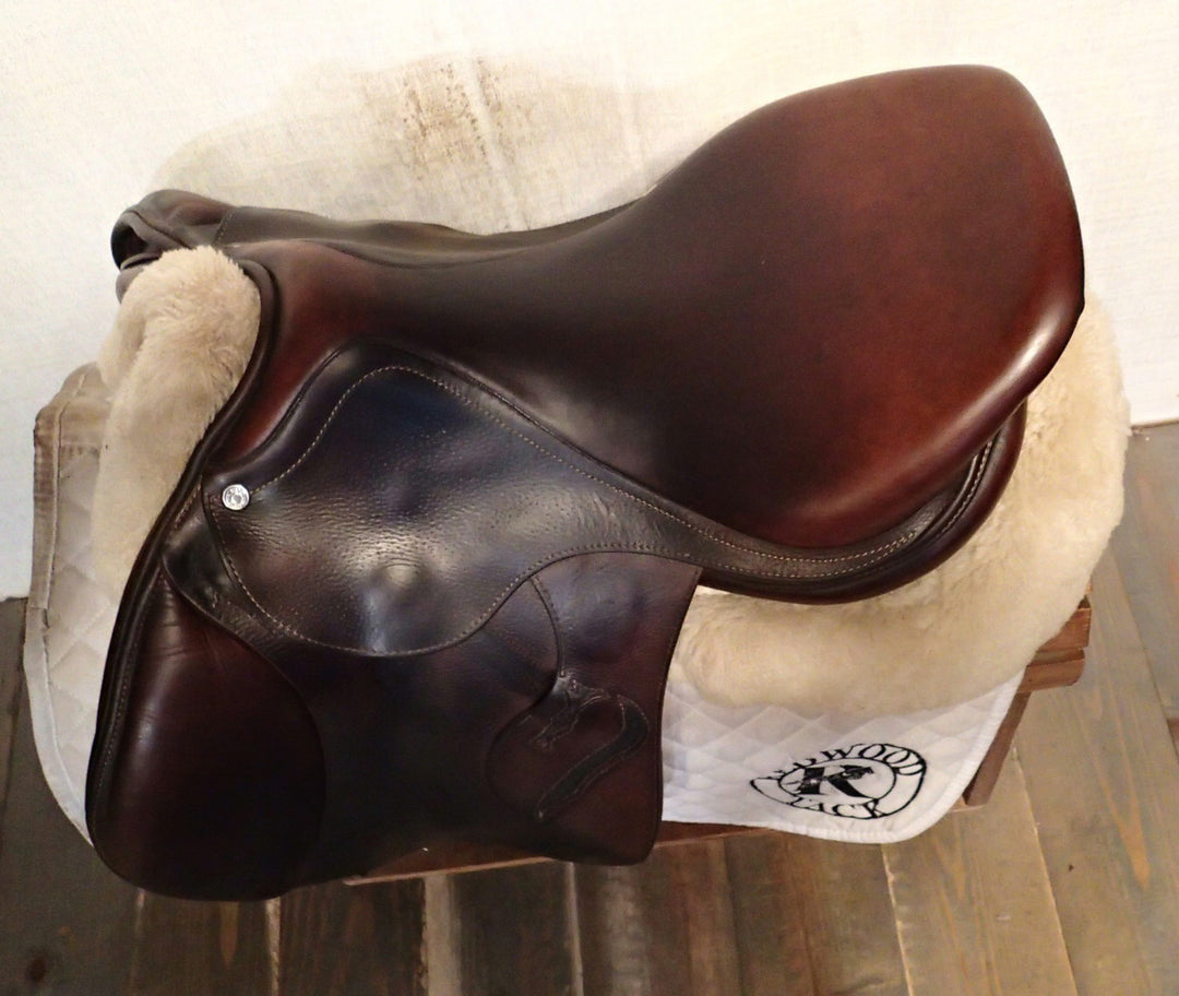 17" Antares Evolution Saddle - 2022 - 2N Flaps - 4.5" dot to dot (084)