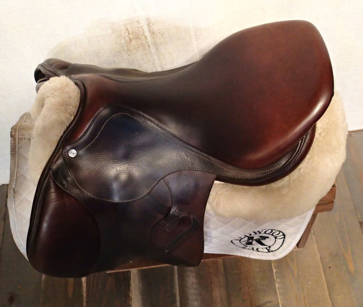 17" Antares Evolution Saddle - 2022 - 2N Flaps - 4.5" dot to dot (084)