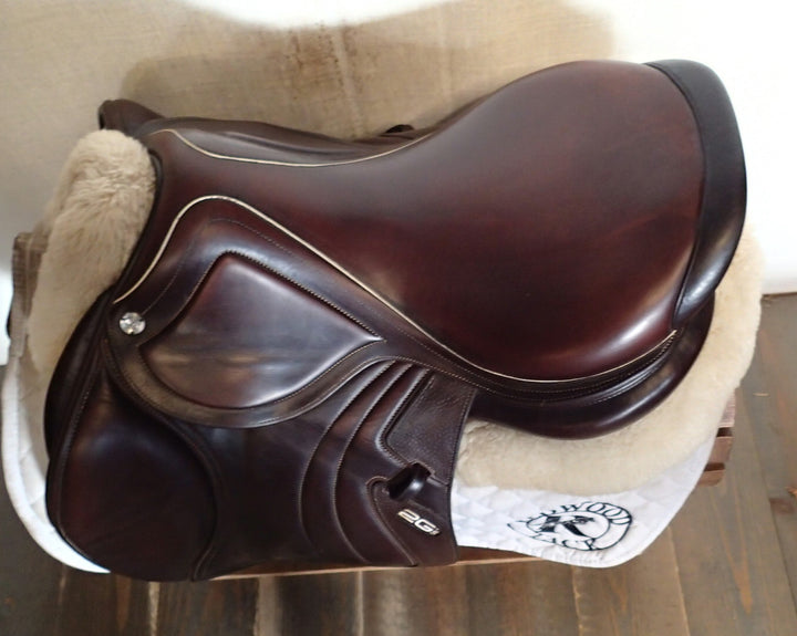 17.5" CWD Mademoiselle 2Gs Saddle - Full Buffalo - 2020 - 2L Flaps - SE32 - Pro Panels (088)