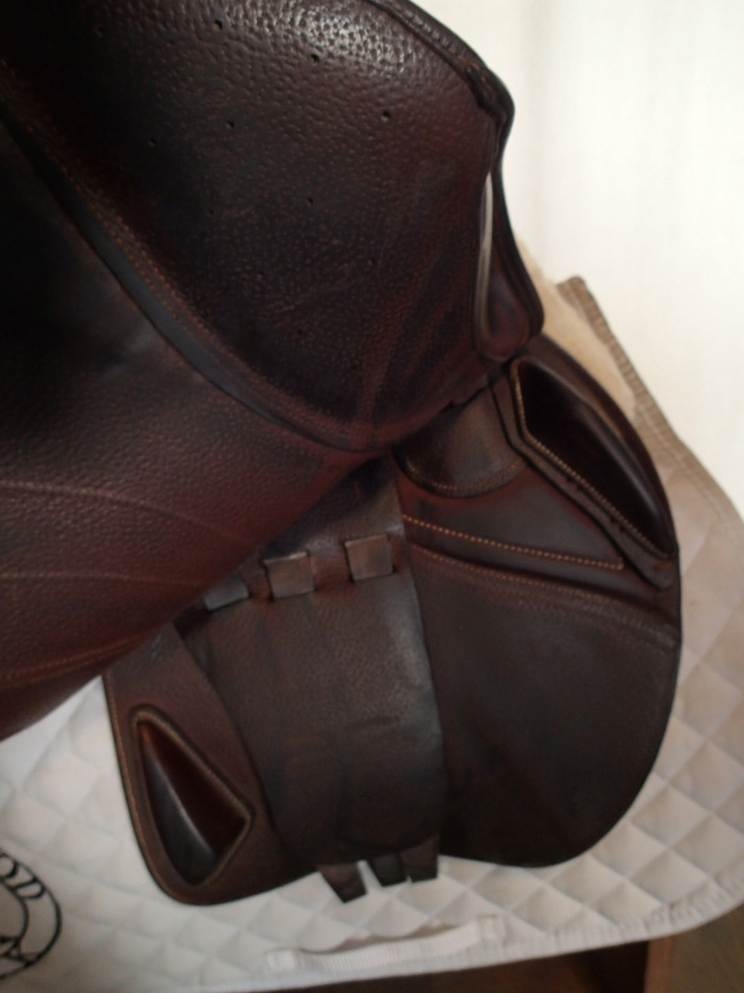 17.5" CWD Mademoiselle 2Gs Saddle - Full Buffalo - 2020 - 2L Flaps - SE32 - Pro Panels (088)