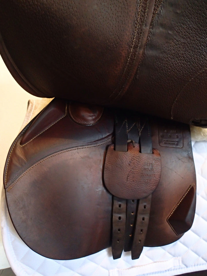 18.5" Antares Contact Saddle - Full Buffalo - 2015 - 4AAA Flaps - 4.75" dot to dot