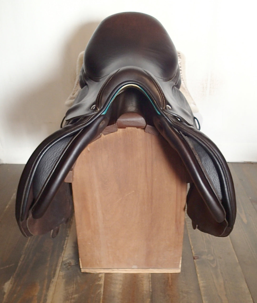 17" Voltaire Palm Beach Saddle - Full Buffalo - 2021 - 3A Flaps - 4.75" dot to dot - FIN Panels (089)