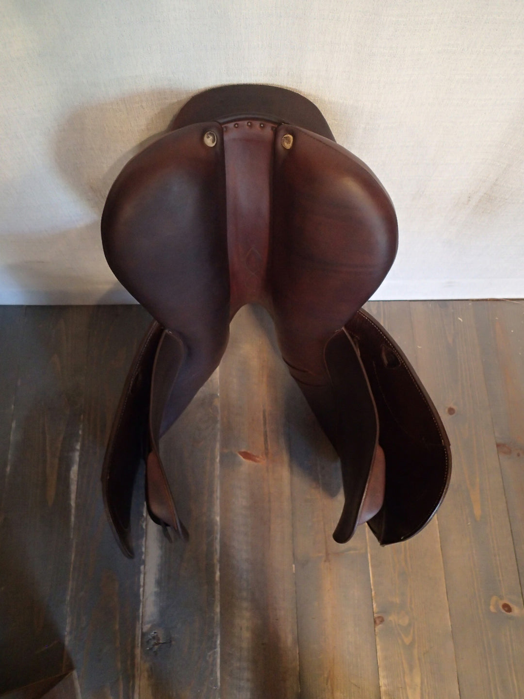 18.5" Antares Contact Saddle - Full Buffalo - 2015 - 4AAA Flaps - 4.75" dot to dot