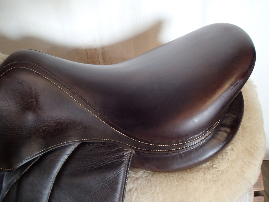 17" Voltaire Palm Beach Saddle - Full Buffalo - 2021 - 3A Flaps - 4.75" dot to dot - FIN Panels (089)